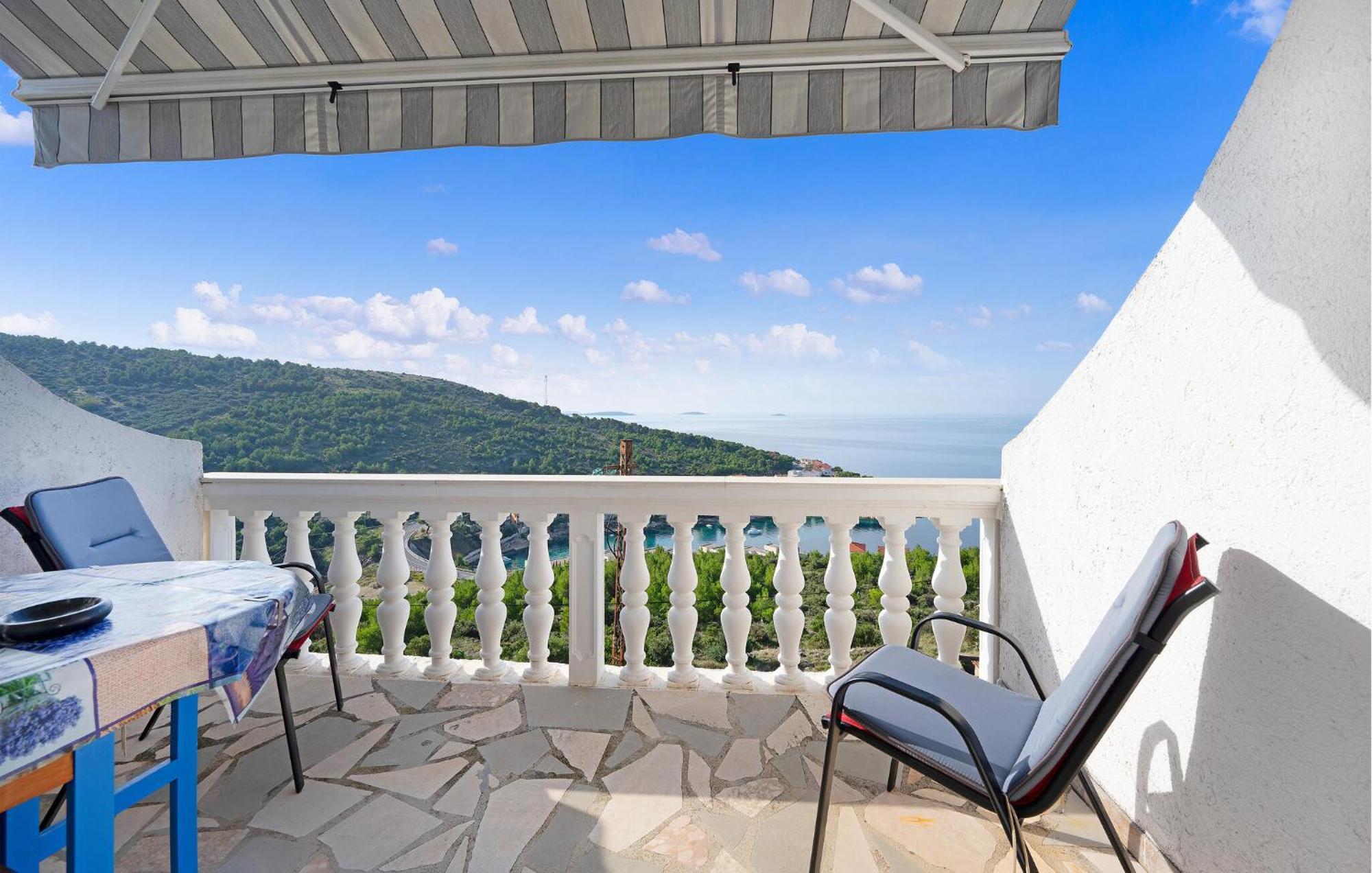 1 Bedroom Stunning Apartment In Primošten Kültér fotó
